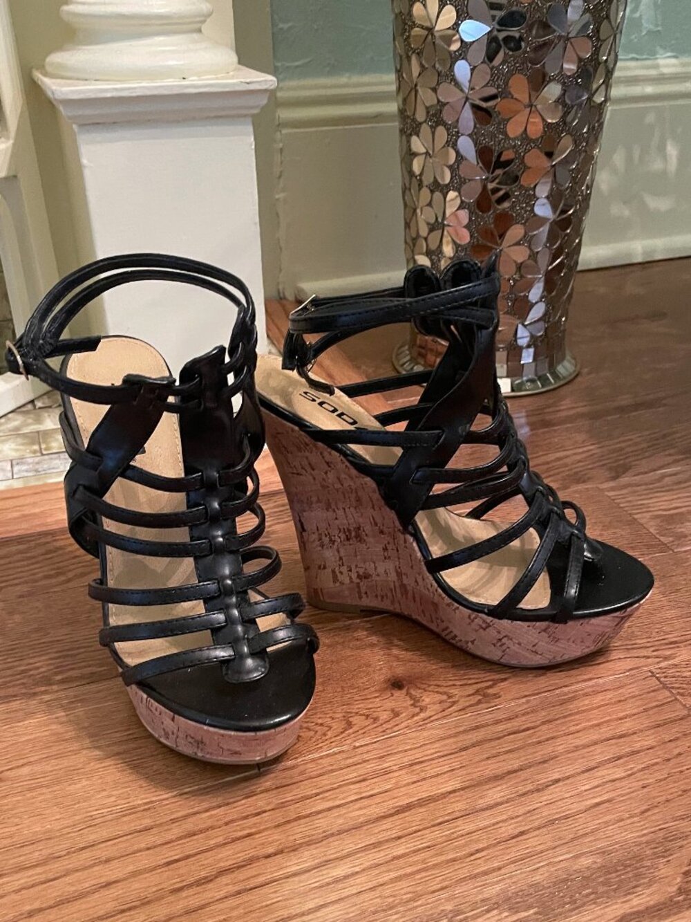 SODA Black Platform Wedge Sandals size 7